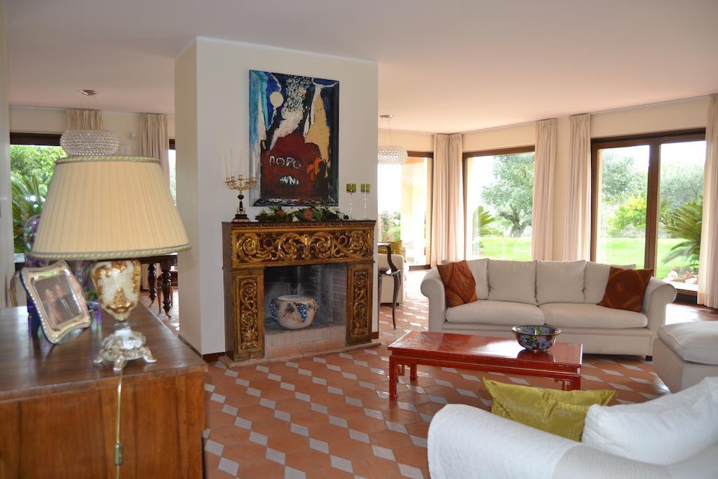 Villa Zagara Luxury Bed And Breakfast ペスカーラ エクステリア 写真