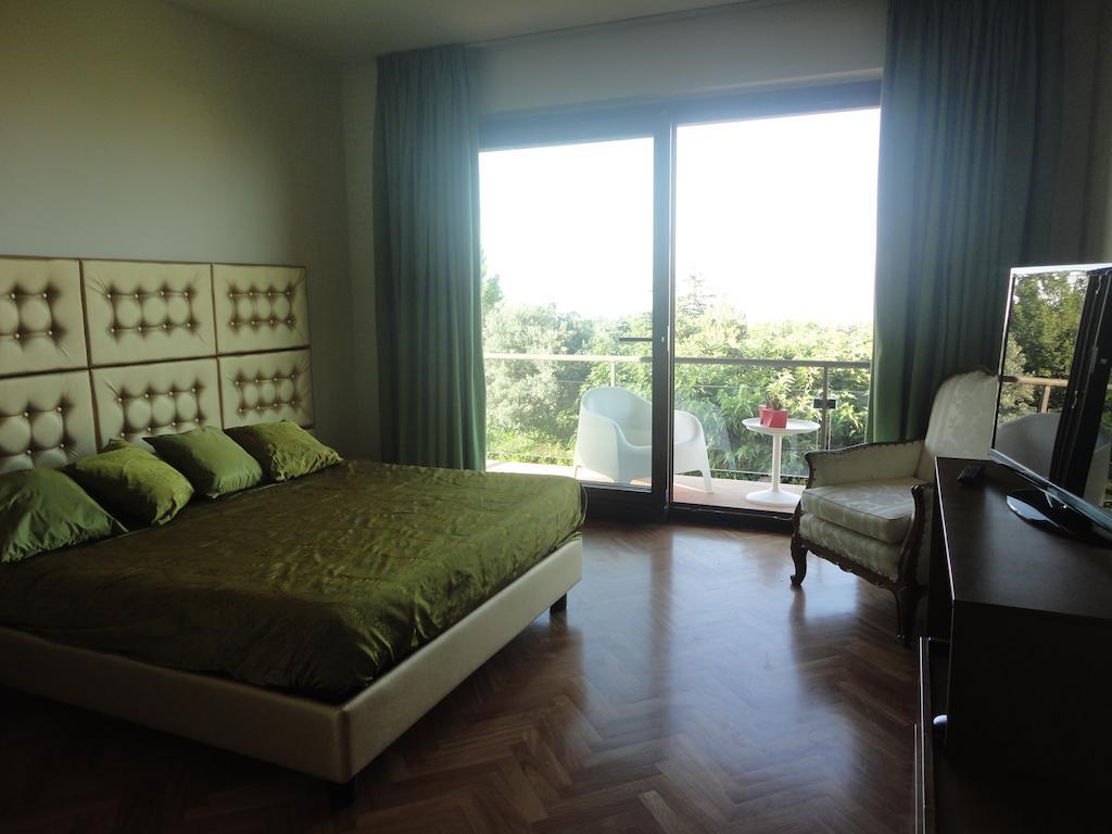 Villa Zagara Luxury Bed And Breakfast ペスカーラ 部屋 写真